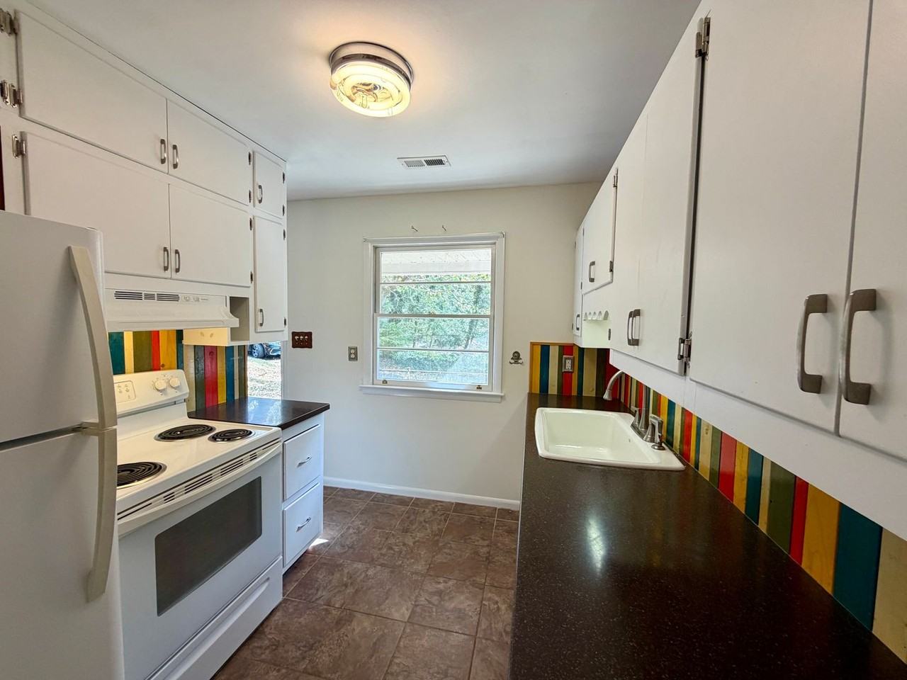 33B Holly Hill Dr - Photo 3 of 32