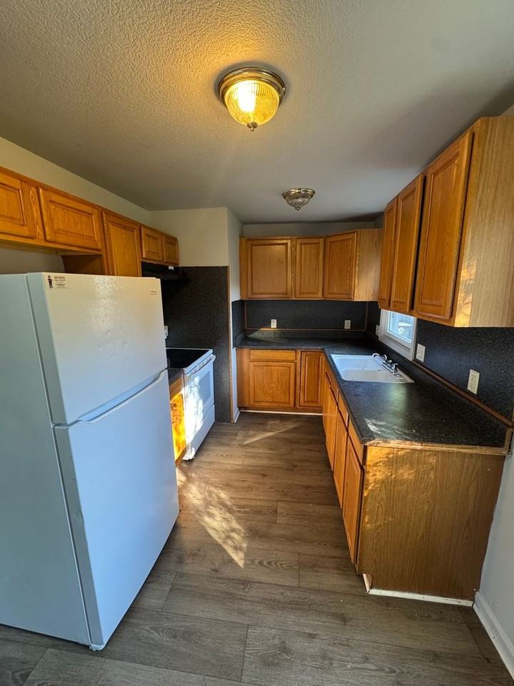 4507 Plaza Dr - Photo 3 of 9