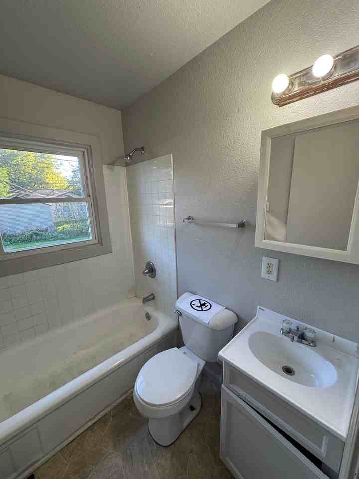 4507 Plaza Dr - Photo 6 of 9
