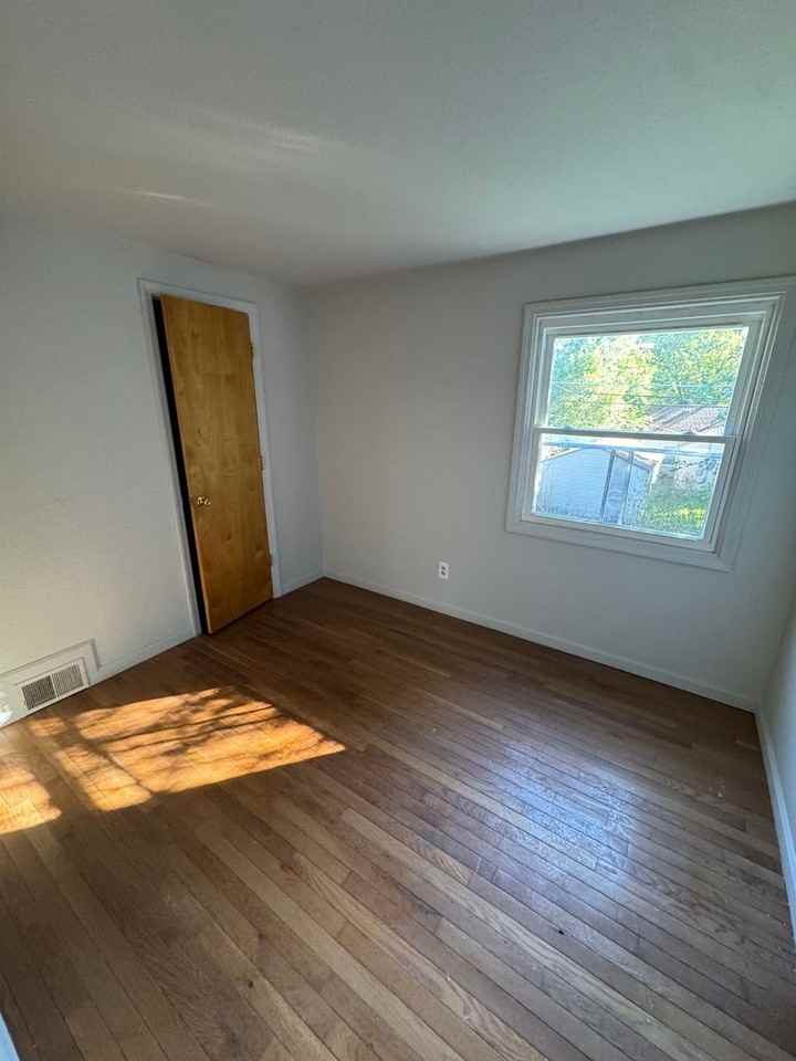 4507 Plaza Dr - Photo 7 of 9