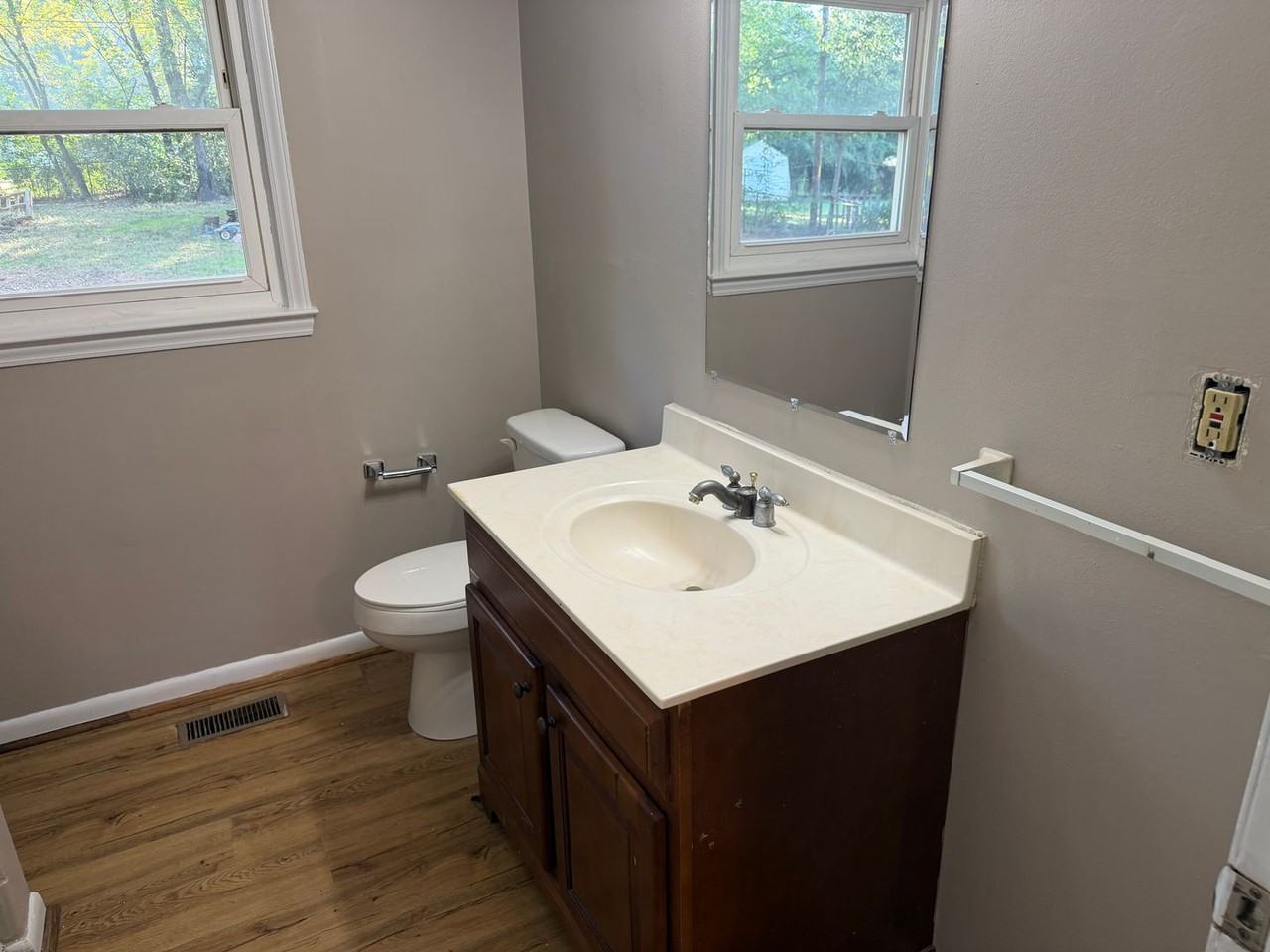 608 Charles Franklin St - Photo 7 of 13