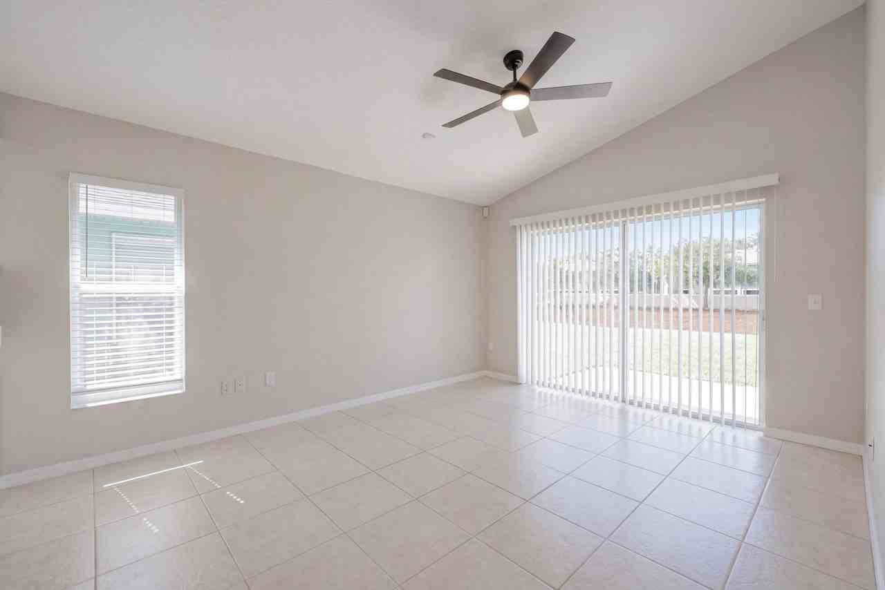3318 Benson Park Blvd - Photo 5 of 23