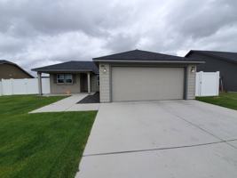 featured image of 1348 E Deborah St