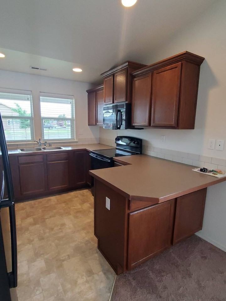 1348 E Deborah St - Photo 4 of 19