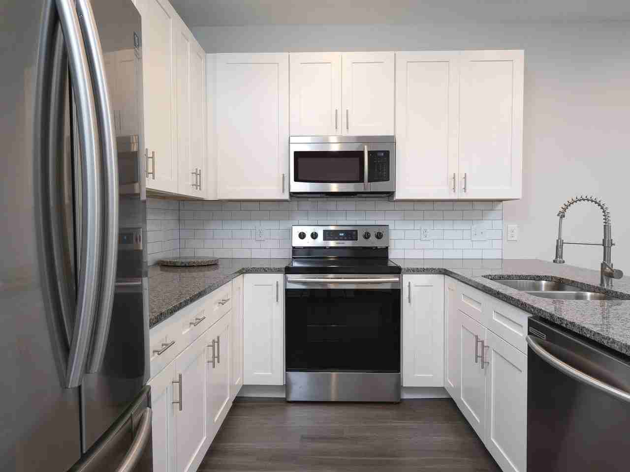 640 Sw 5th St - Photo 7 of 26