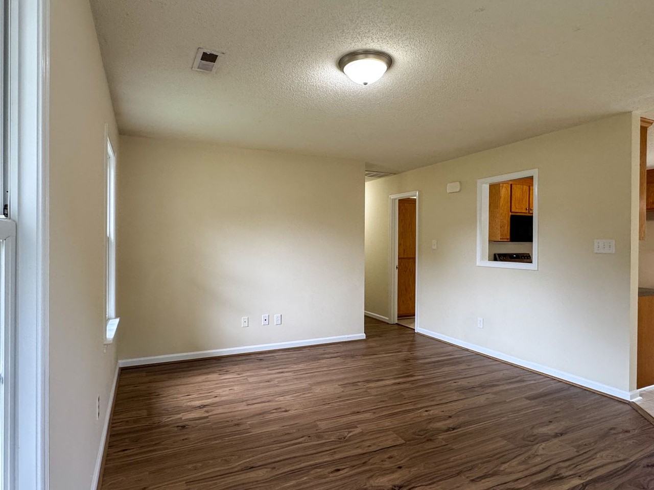 318 S 14th Ave - Photo 3 of 25