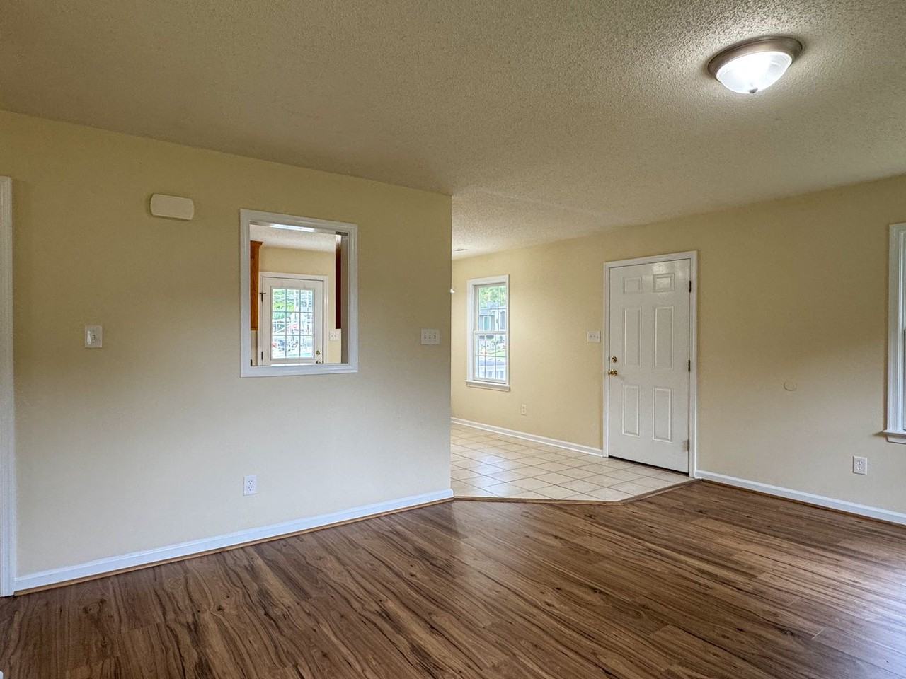 318 S 14th Ave - Photo 5 of 25