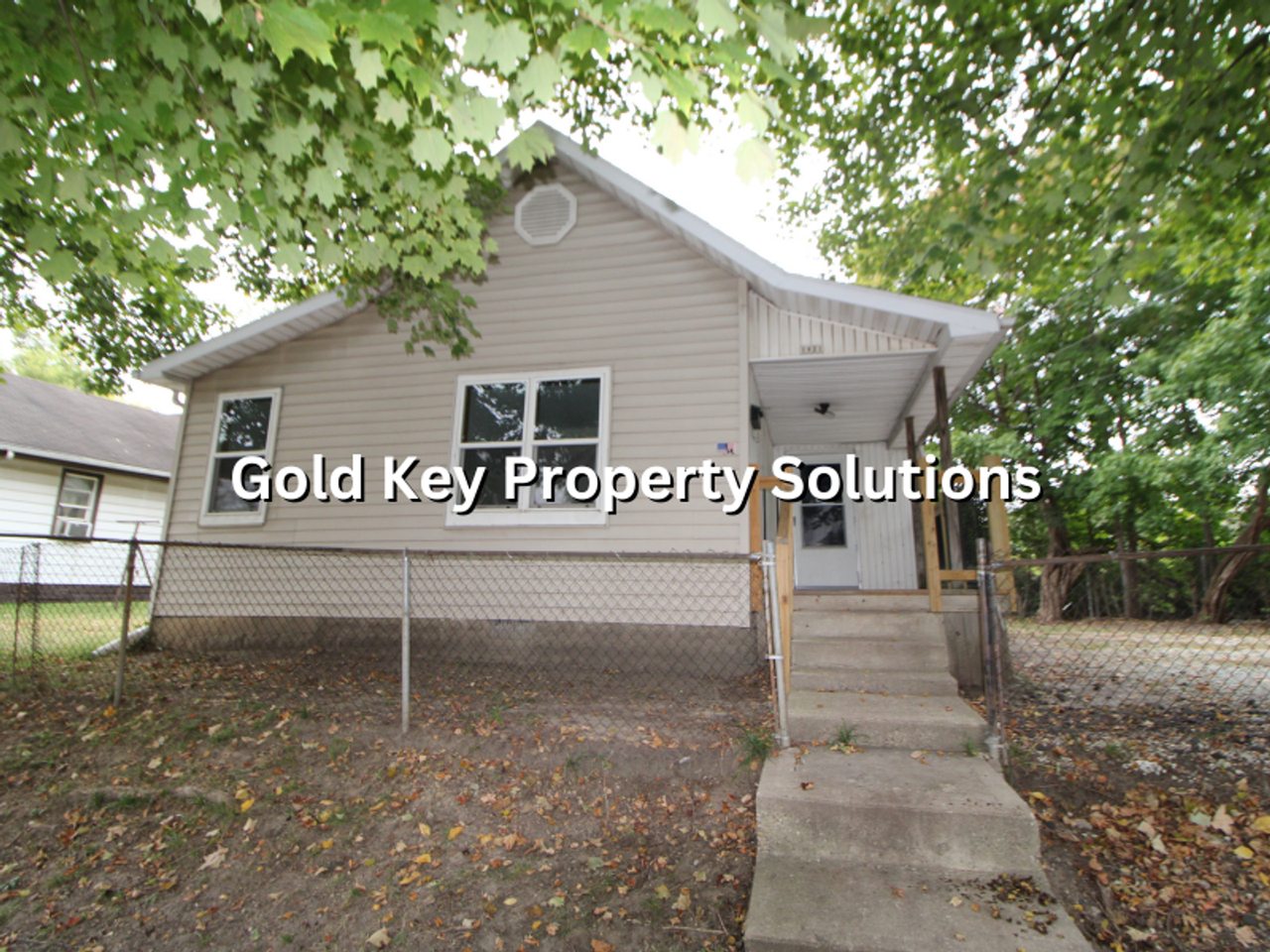 1921 Locust St - Photo 2 of 22