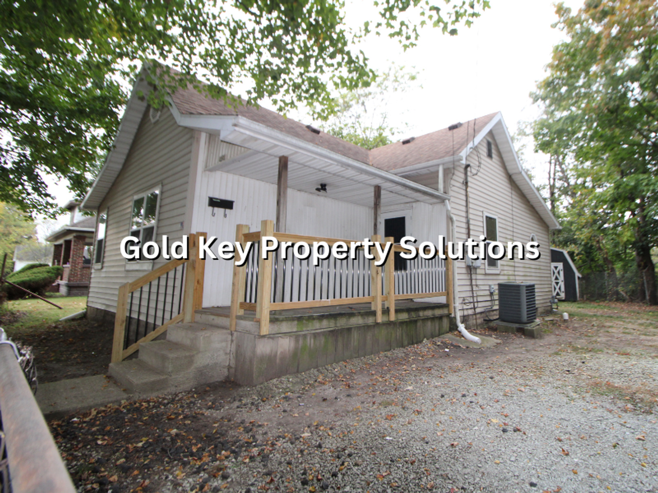1921 Locust St - Photo 3 of 22