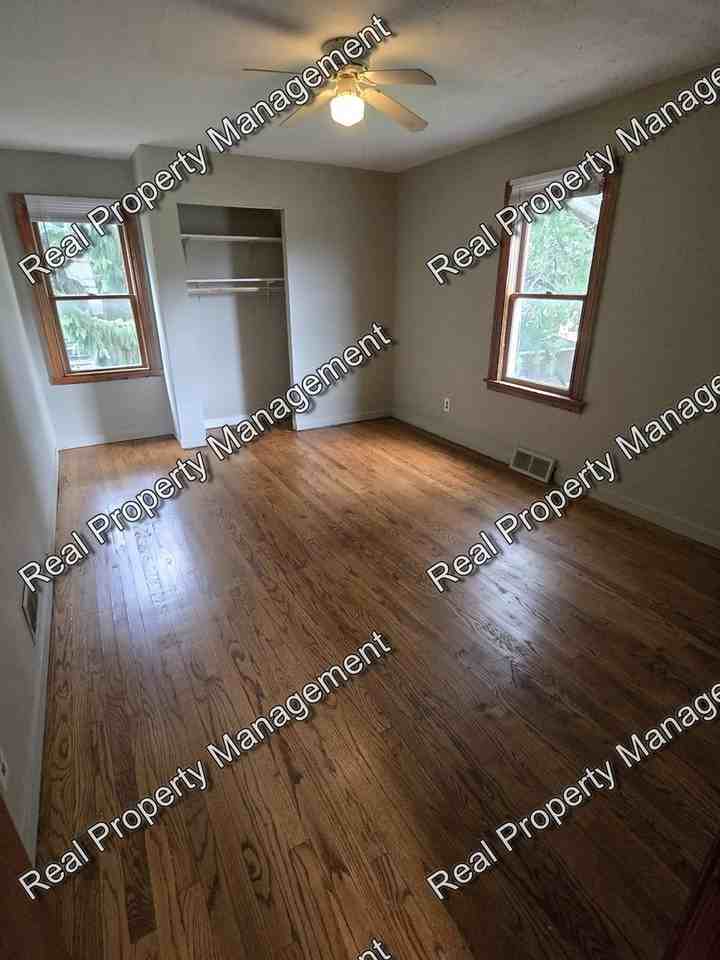 7230 Mccook Ave - Photo 7 of 11