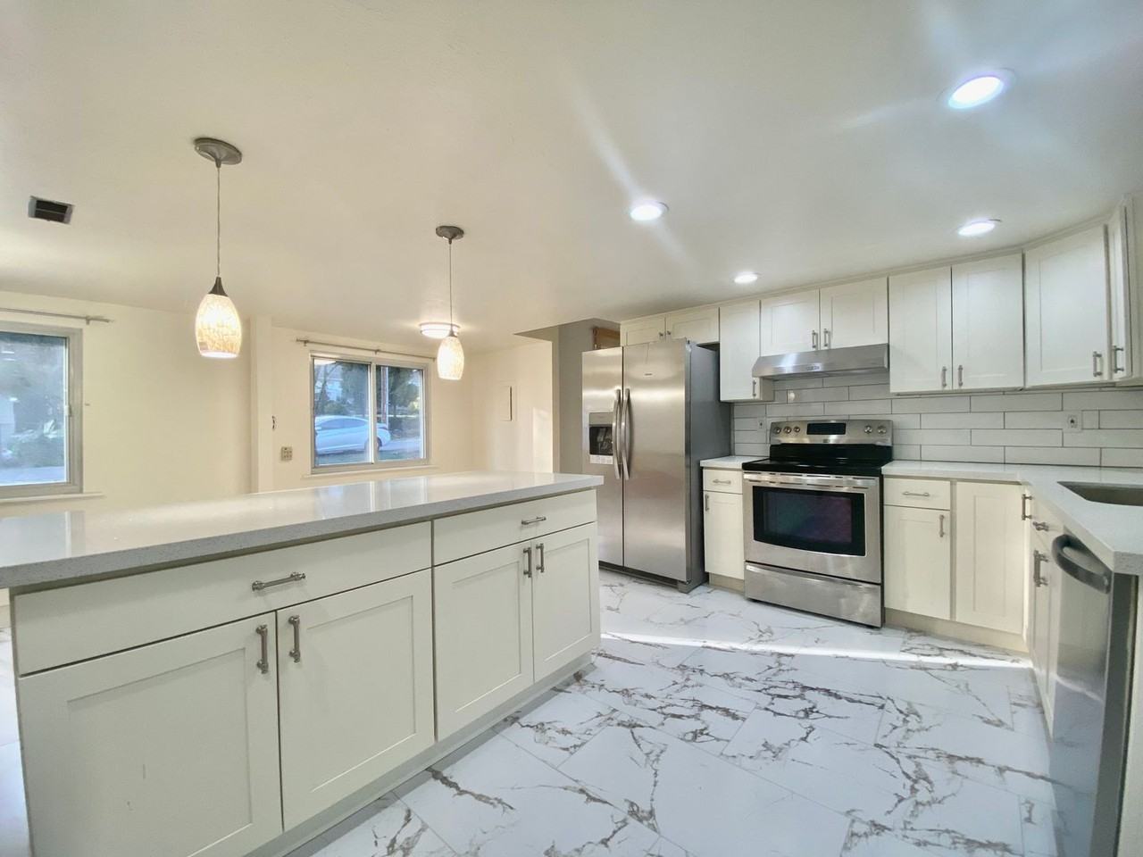 1038 S 129th St - Photo 4 of 28