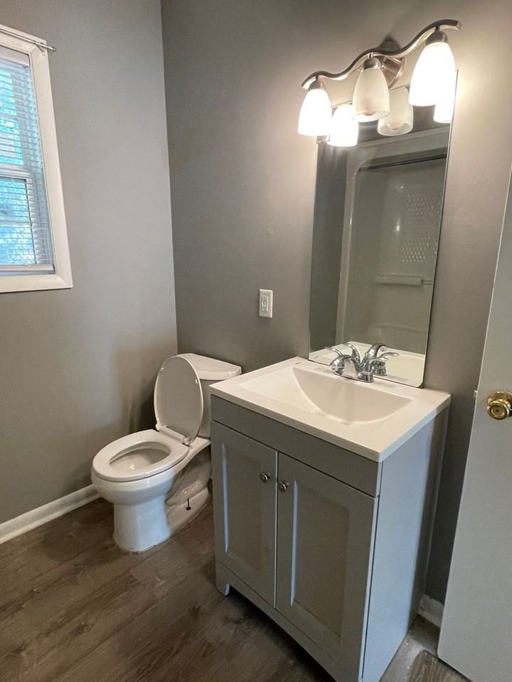 1303 Dean Ln #E - Photo 4 of 5