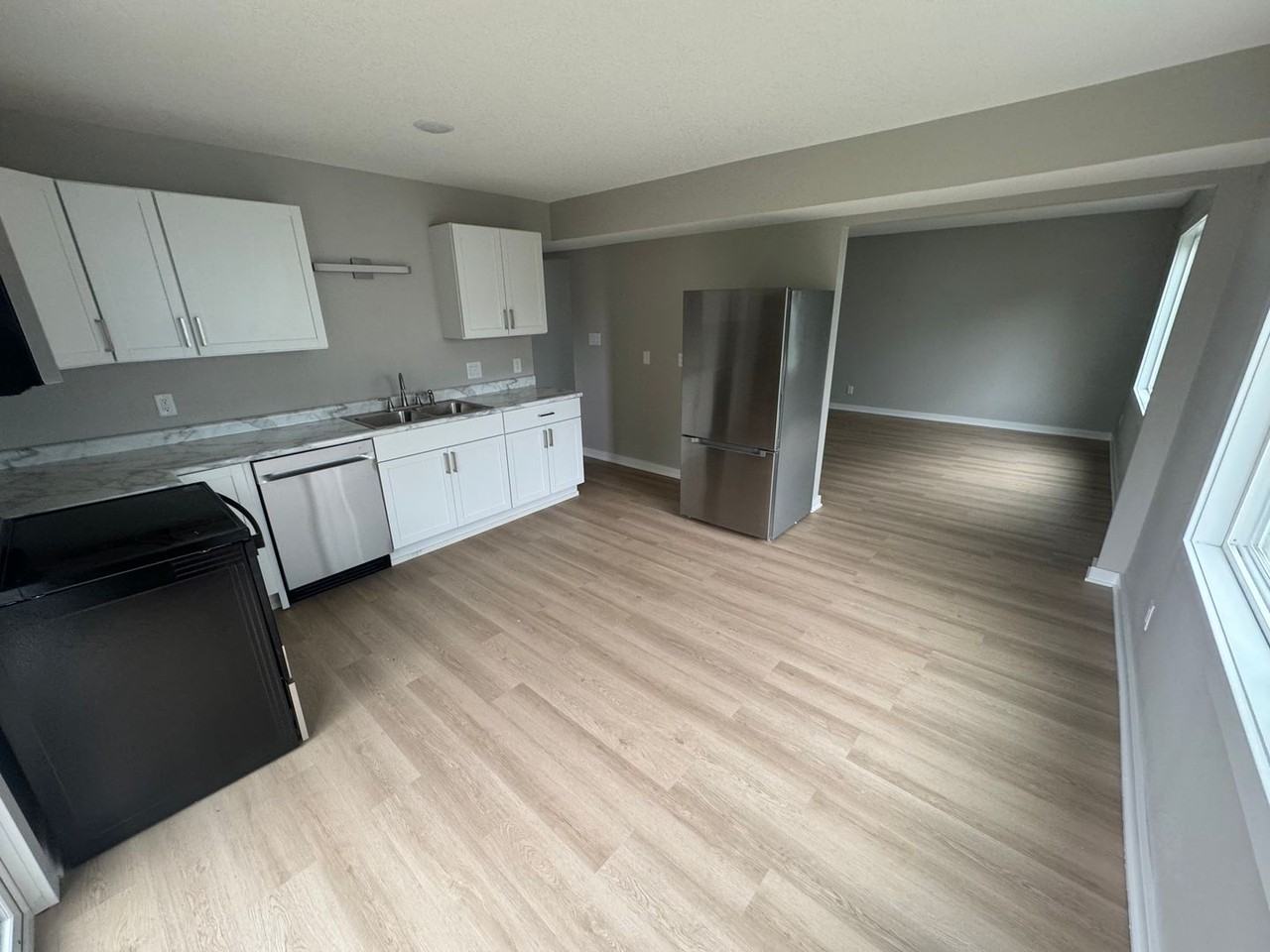 2106 E Caulder Avenue - Photo 5 of 28