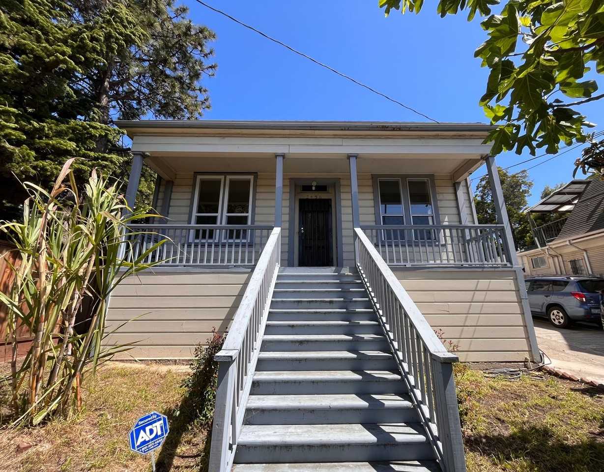 2436 9th Ave - Photo 2 of 27