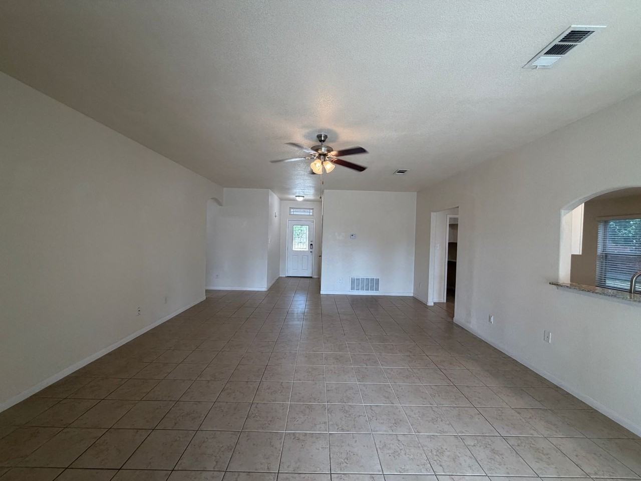 3405 Plateau St - Photo 4 of 40