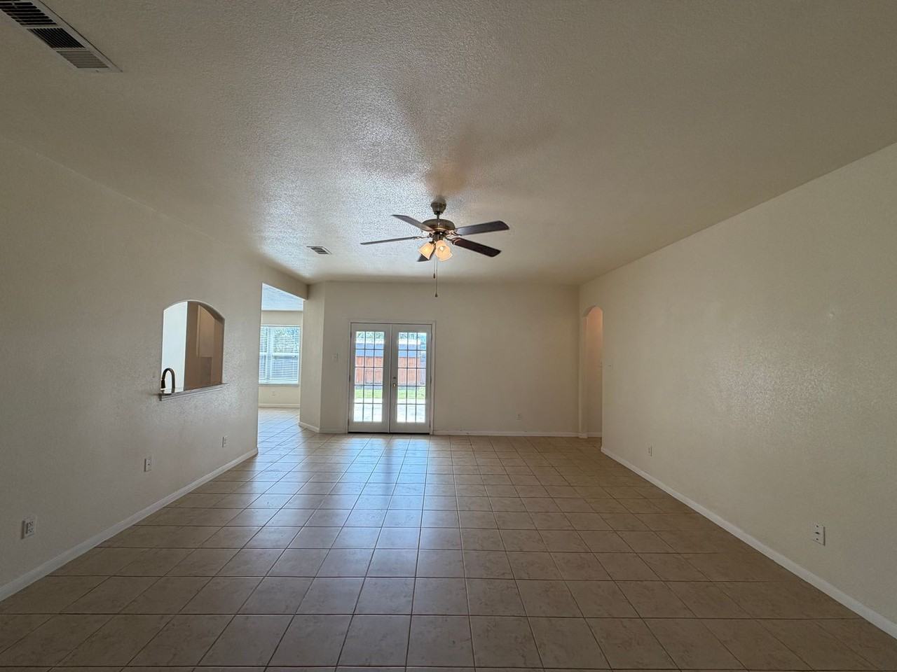 3405 Plateau St - Photo 5 of 40