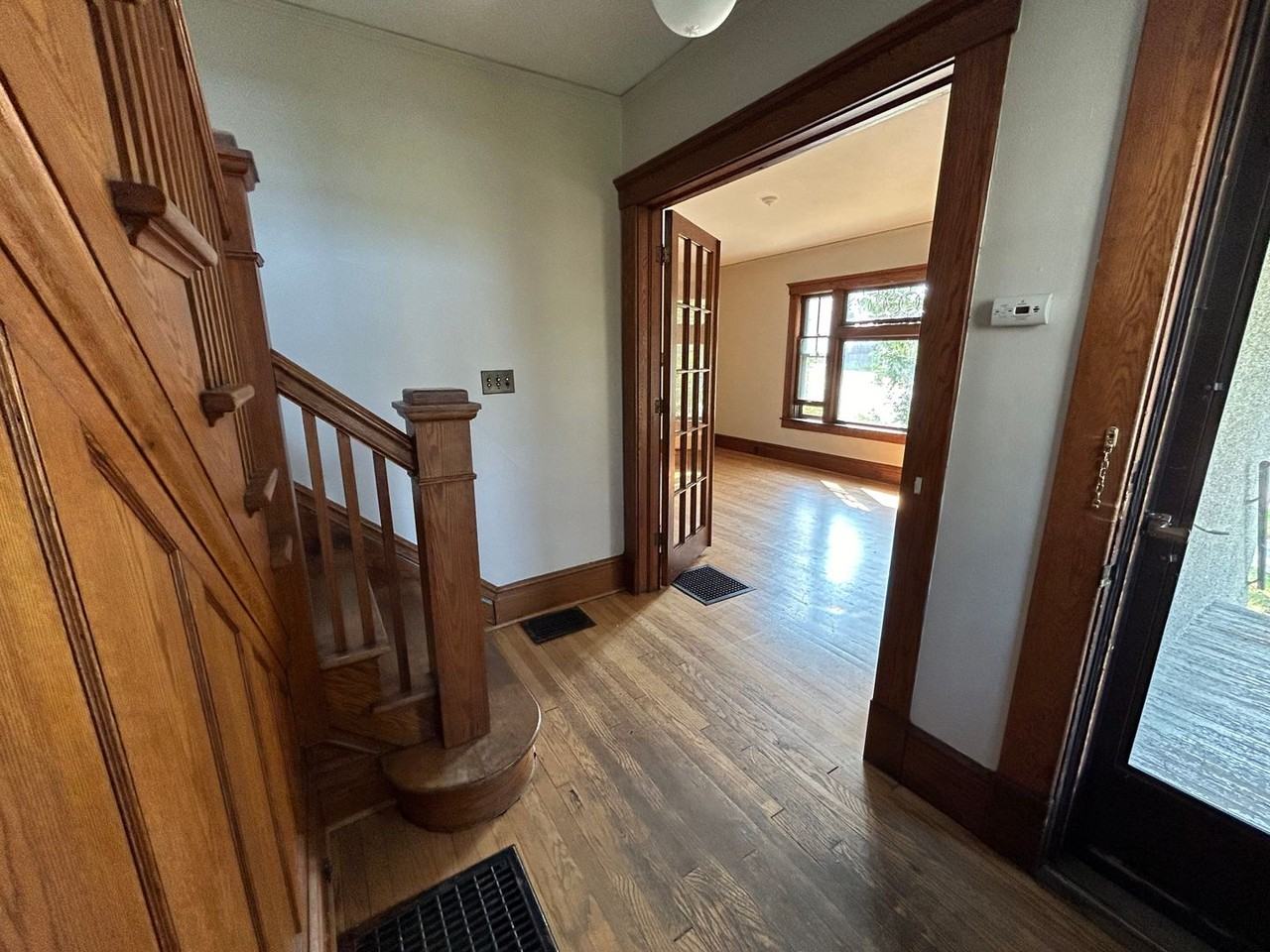 209 Packard St - Photo 2 of 18