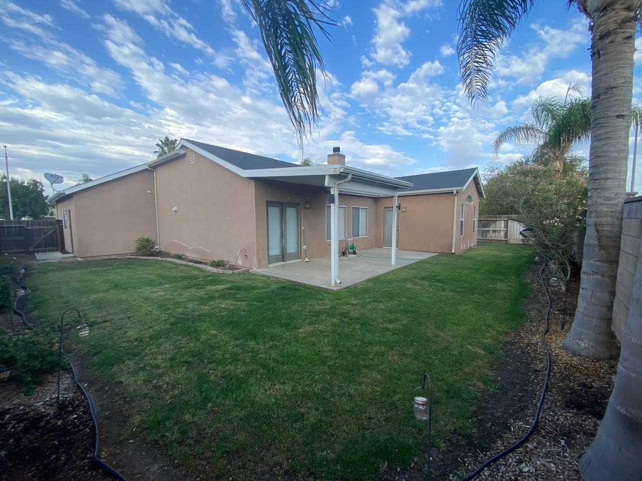 1421 Bay St - Photo 3 of 29