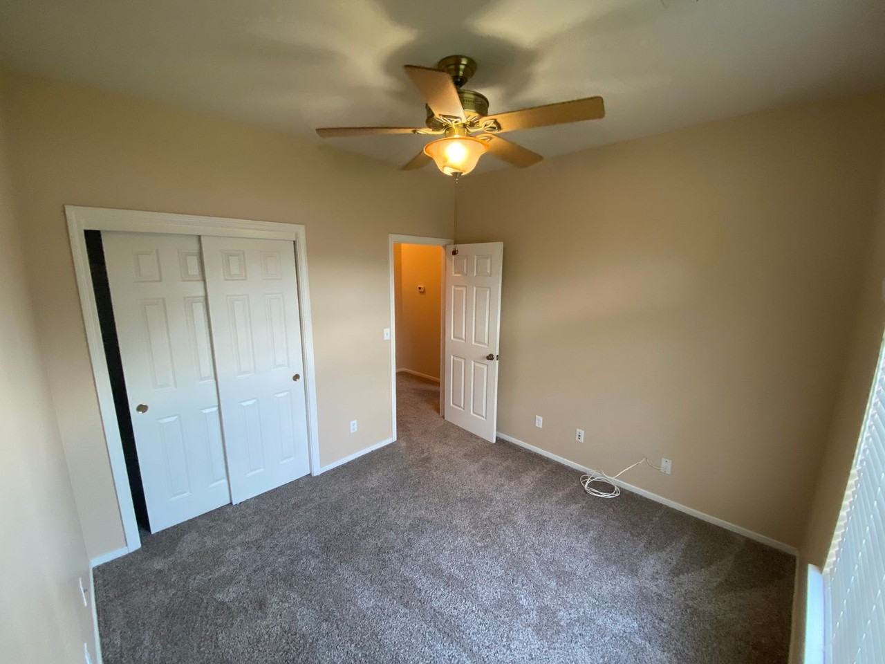 1421 Bay St - Photo 6 of 29