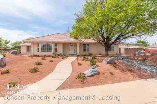 1477 Canyon View Dr - Photo 3 of 25