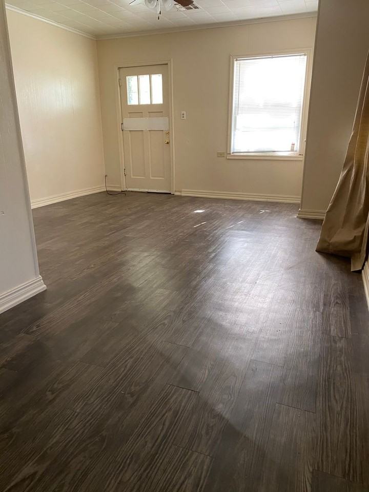 806 N Jefferson St - Photo 4 of 13