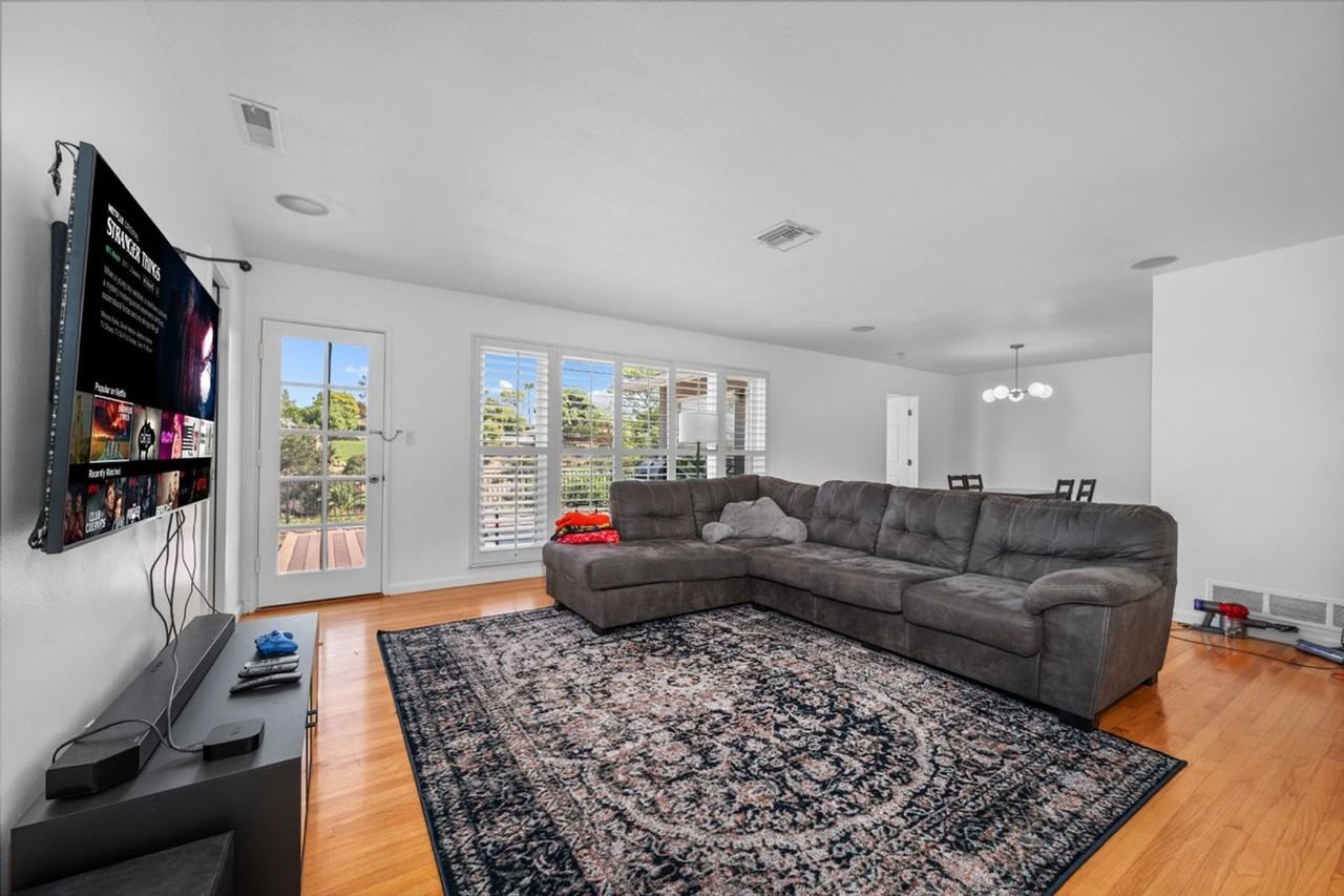 4767 59th St - Photo 4 of 21