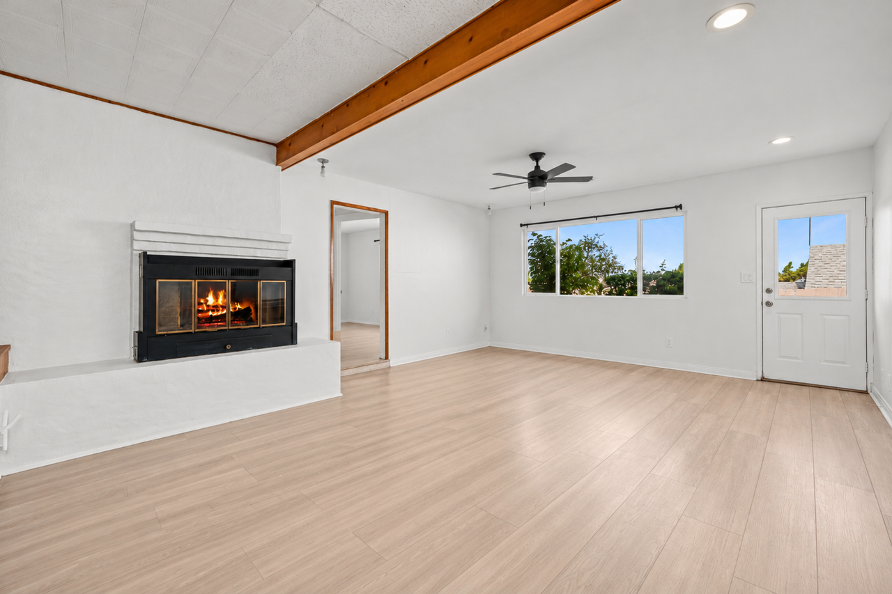 5454 Mary Lane Dr - Photo 4 of 34