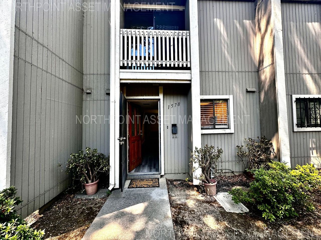 1578 Newborough Dr