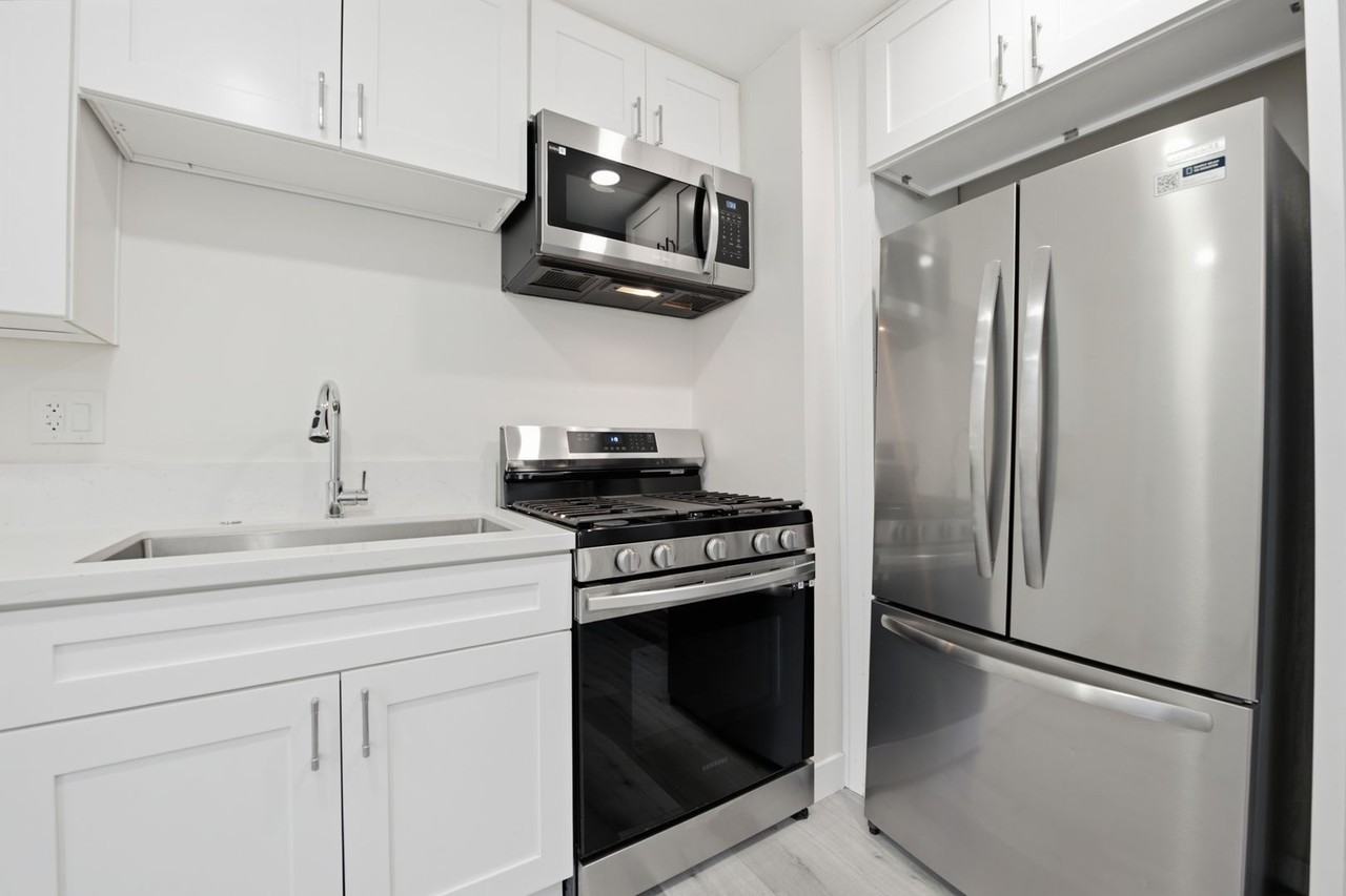 4953 Baja Ct - Photo 4 of 13