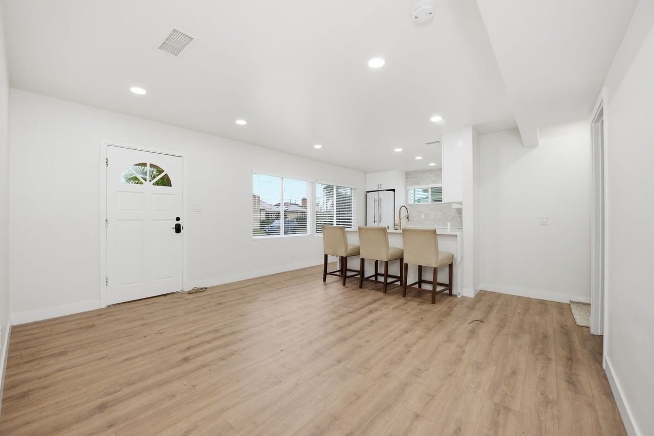 6209 Mesita Dr