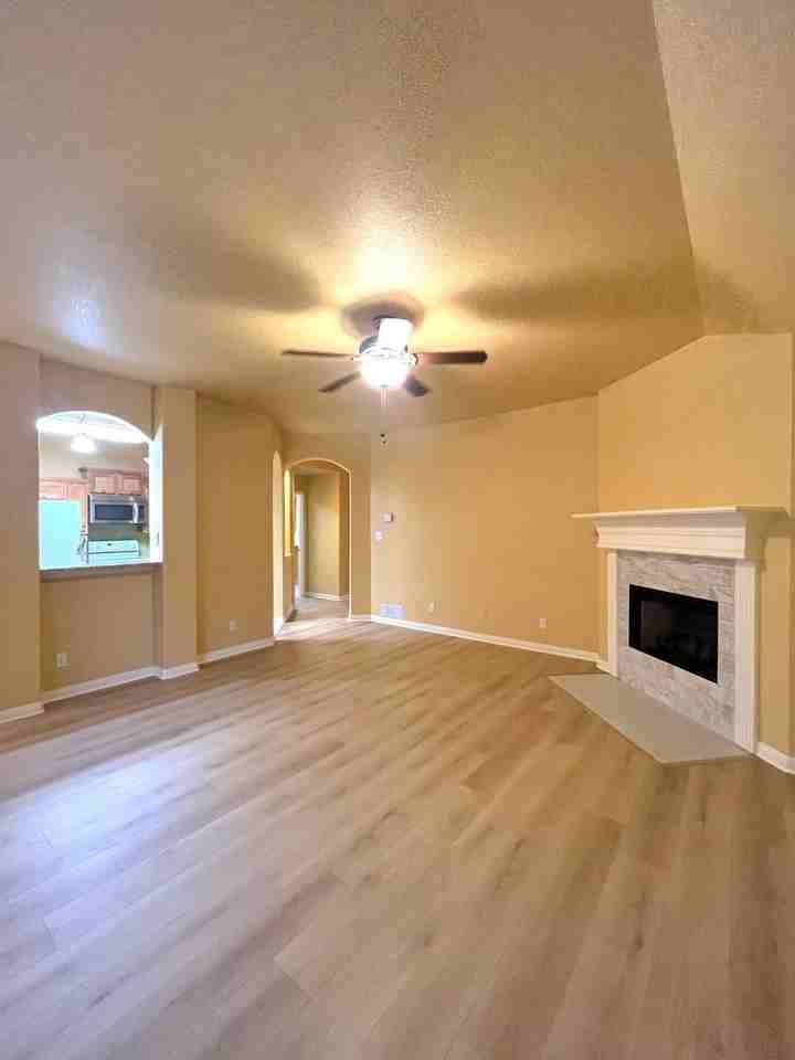 549 Thurber Dr - Photo 2 of 16