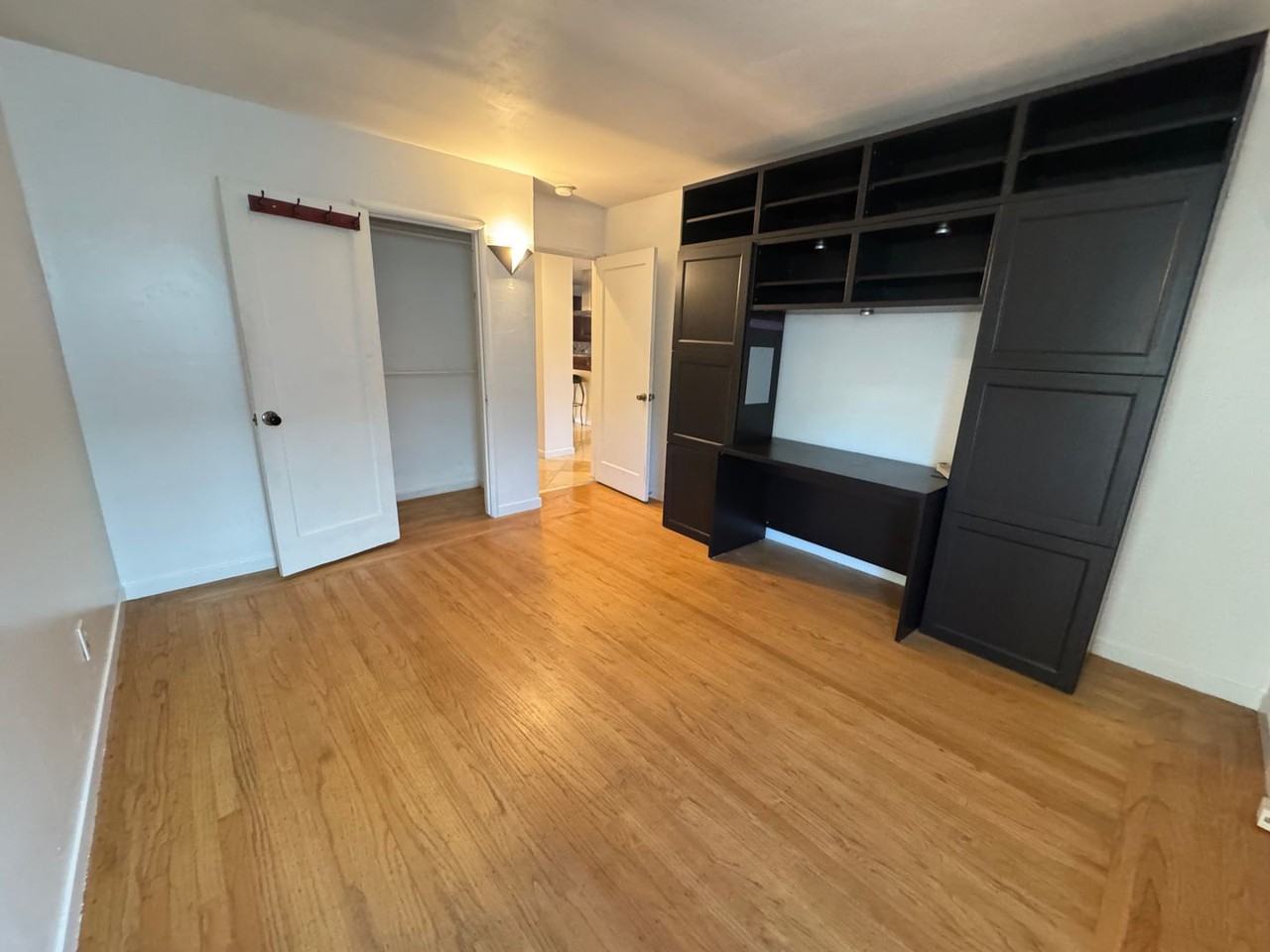 15040 Dewey St - Photo 6 of 34
