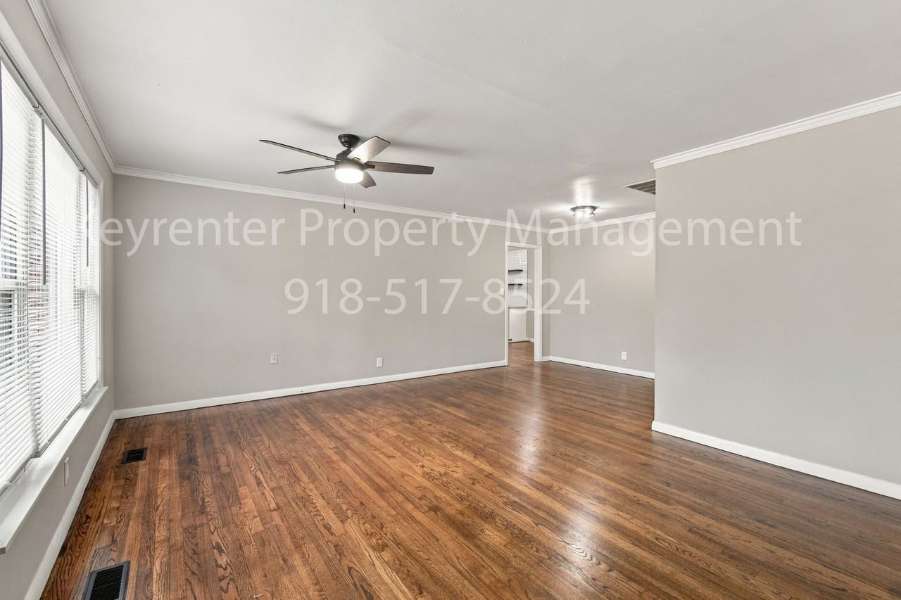 2509 S Irvington Ave - Photo 3 of 22