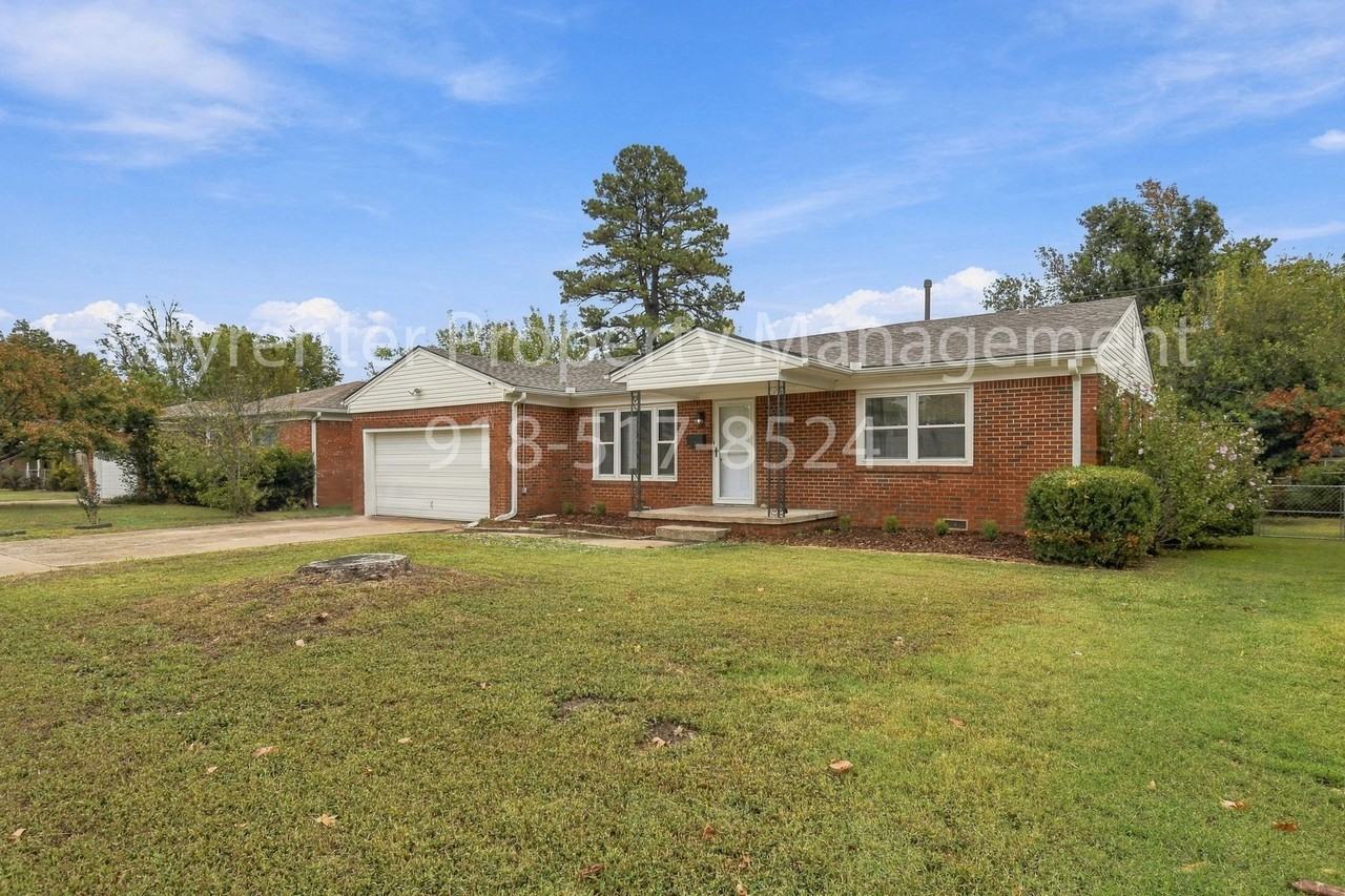 2509 S Irvington Ave - Photo 6 of 22