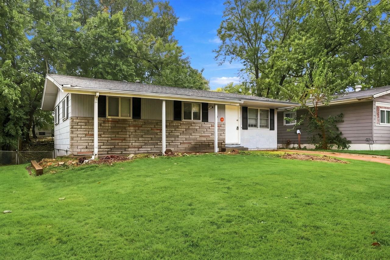 518 Banavie Dr - Photo 3 of 33