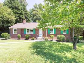 2811 Bon Oaks Ln - Photo 1 of 1