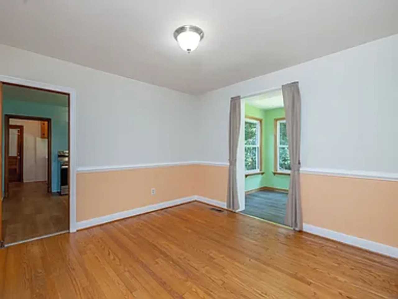 2811 Bon Oaks Ln - Photo 5 of 28