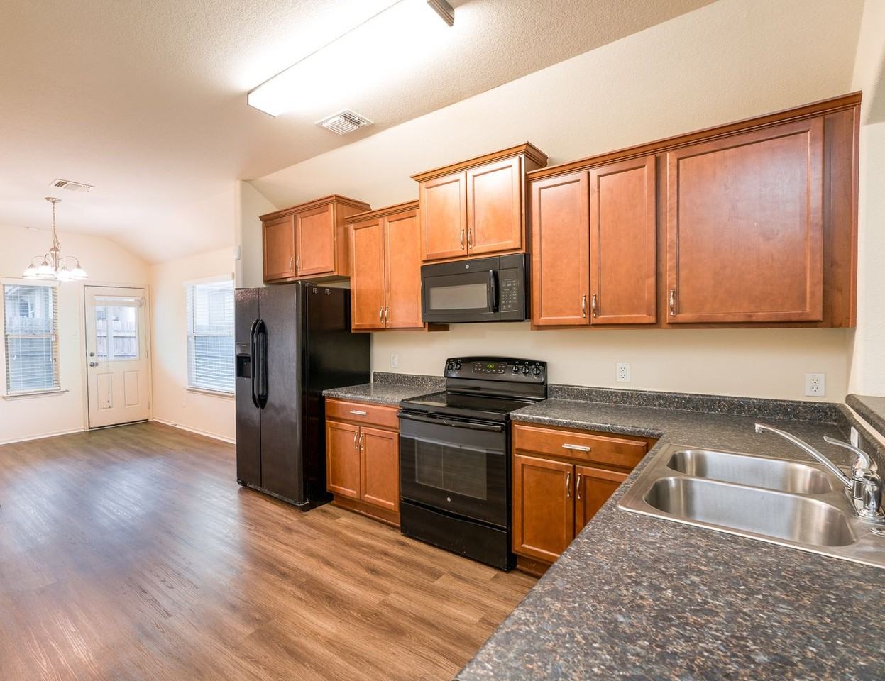 217 Azurite Dr - Photo 3 of 16