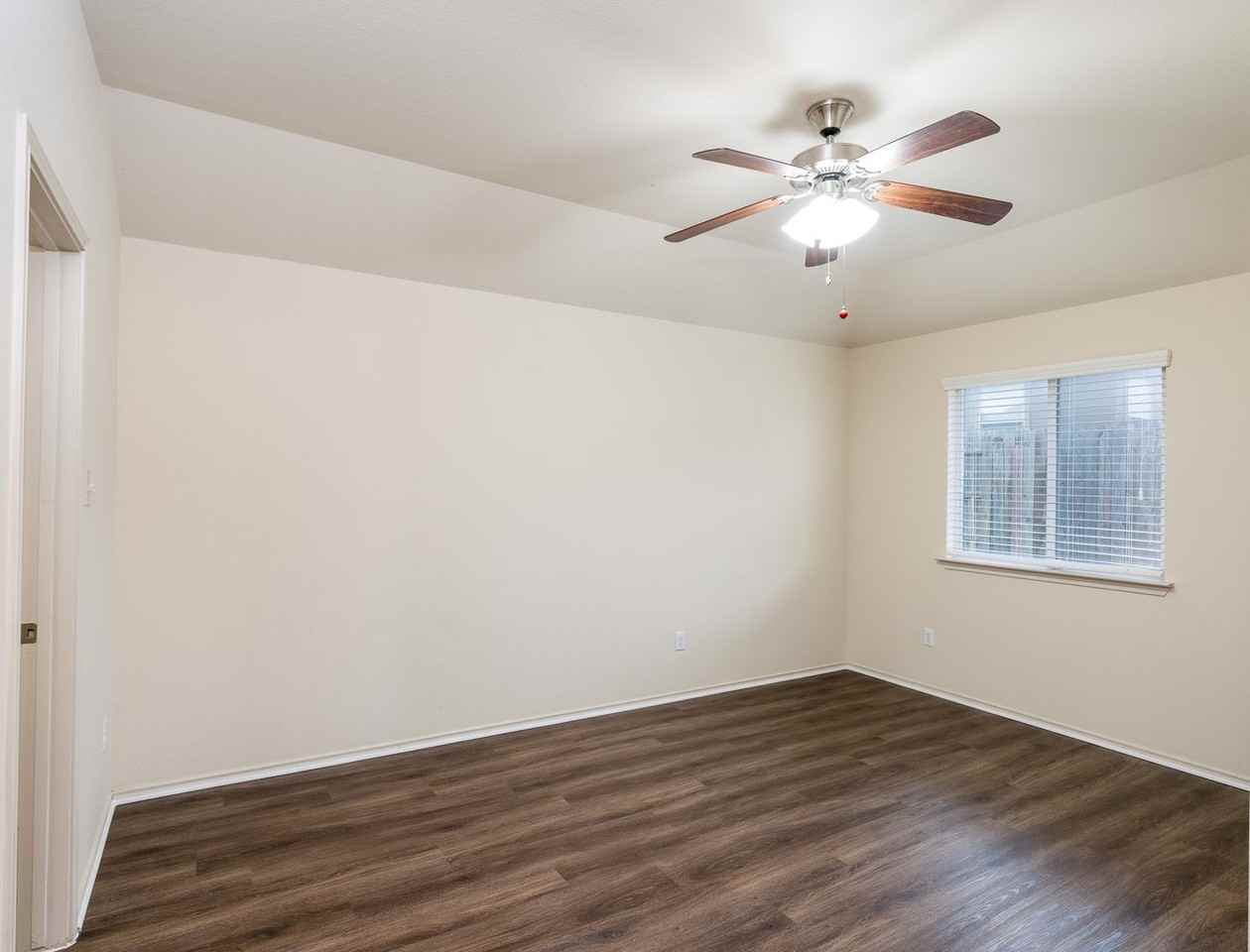217 Azurite Dr - Photo 7 of 16