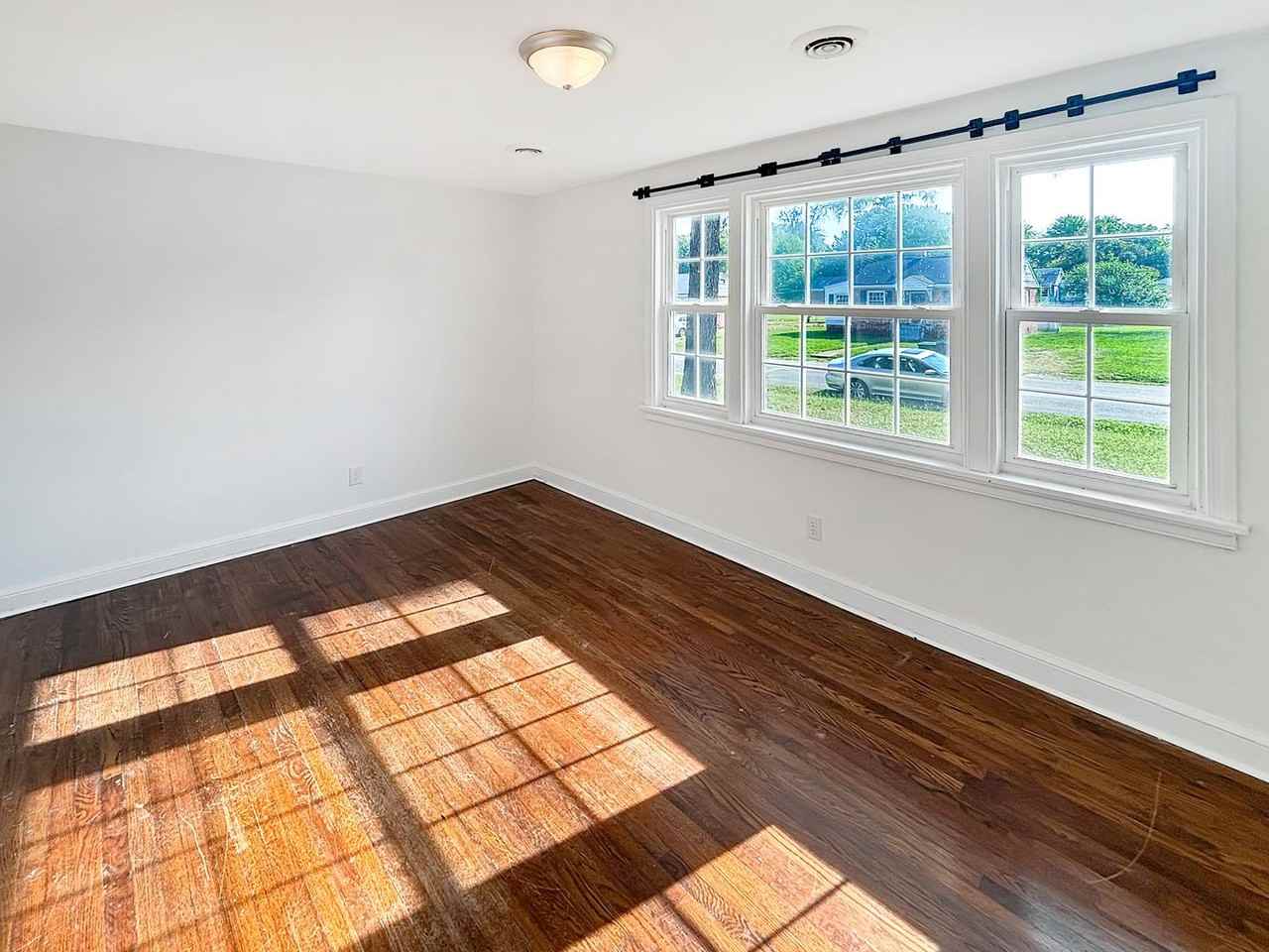 4608 Chipoax Ave - Photo 3 of 11