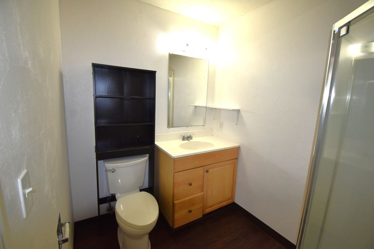 35725 Engle Rd Se - Photo 4 of 15