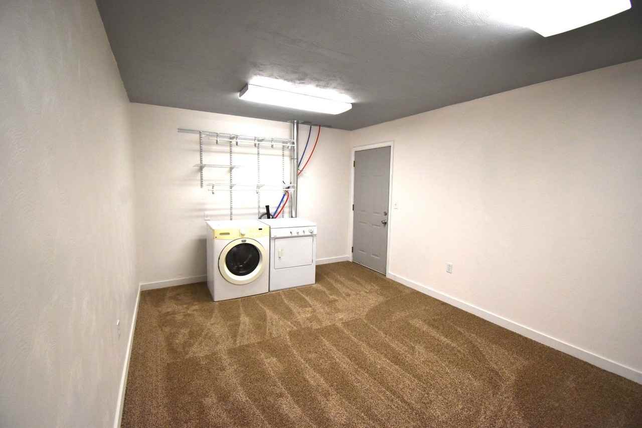 35725 Engle Rd Se - Photo 5 of 15