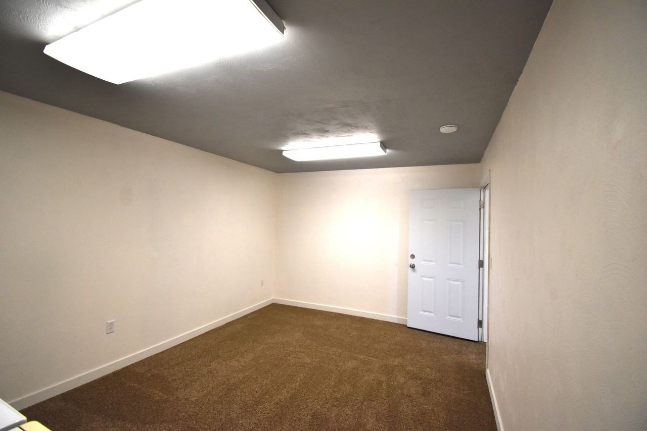 35725 Engle Rd Se - Photo 6 of 15