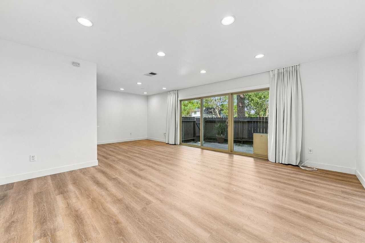 407 N Jeanine Dr #A - Photo 4 of 12