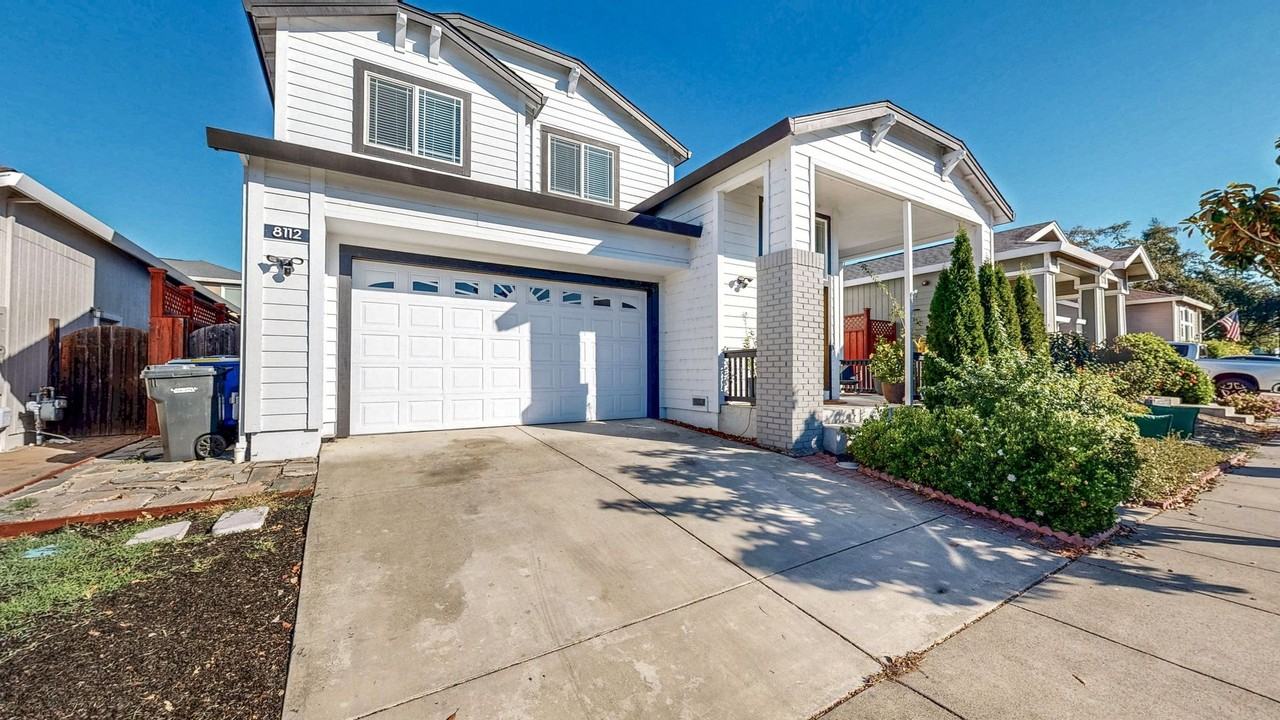 8112 Luisa Way - Photo 3 of 50