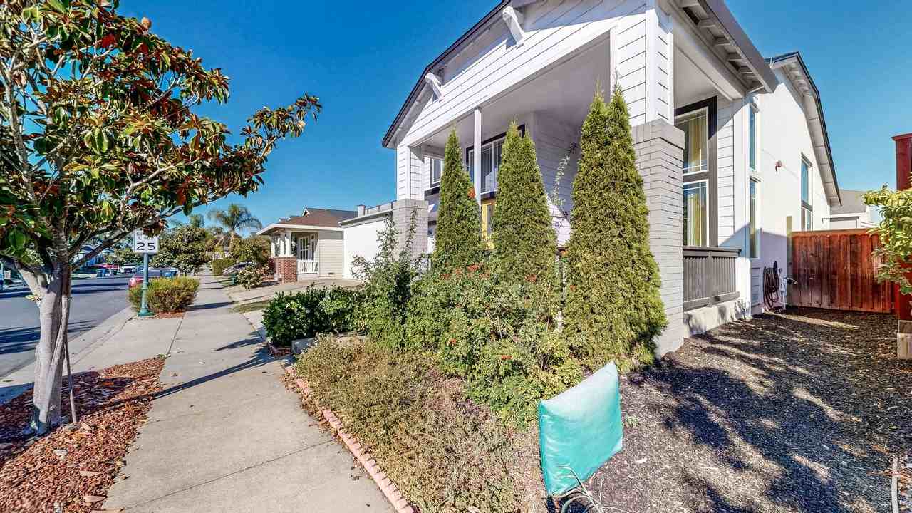 8112 Luisa Way - Photo 5 of 50