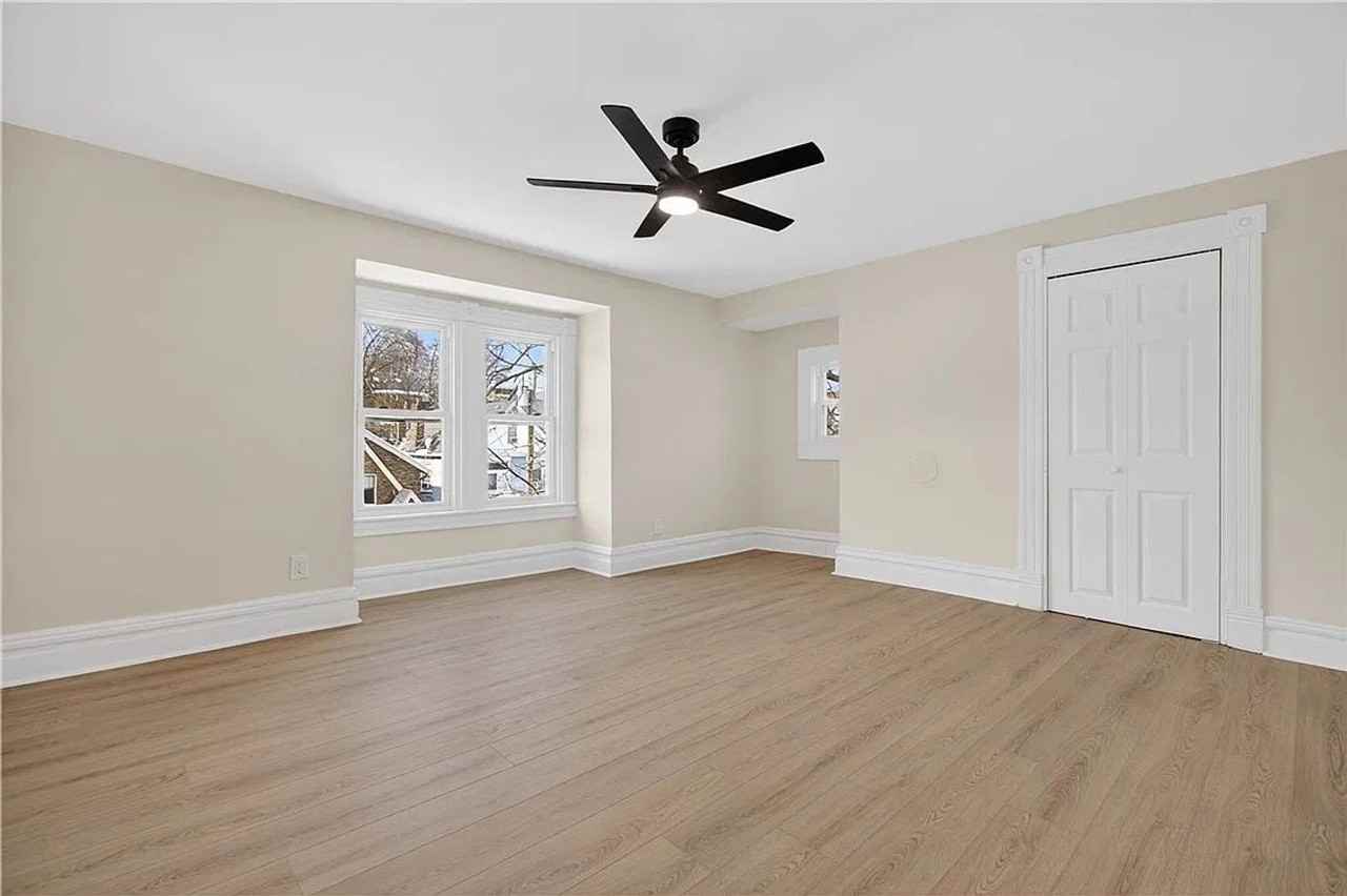 507 1/2 E End Ave - Photo 3 of 30