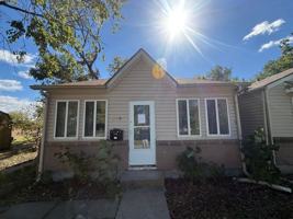 featured image of 229 E 14th St