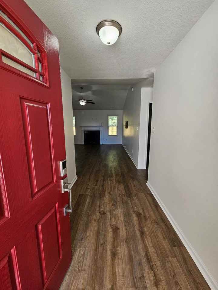 808 Dynasty Dr - Photo 2 of 22