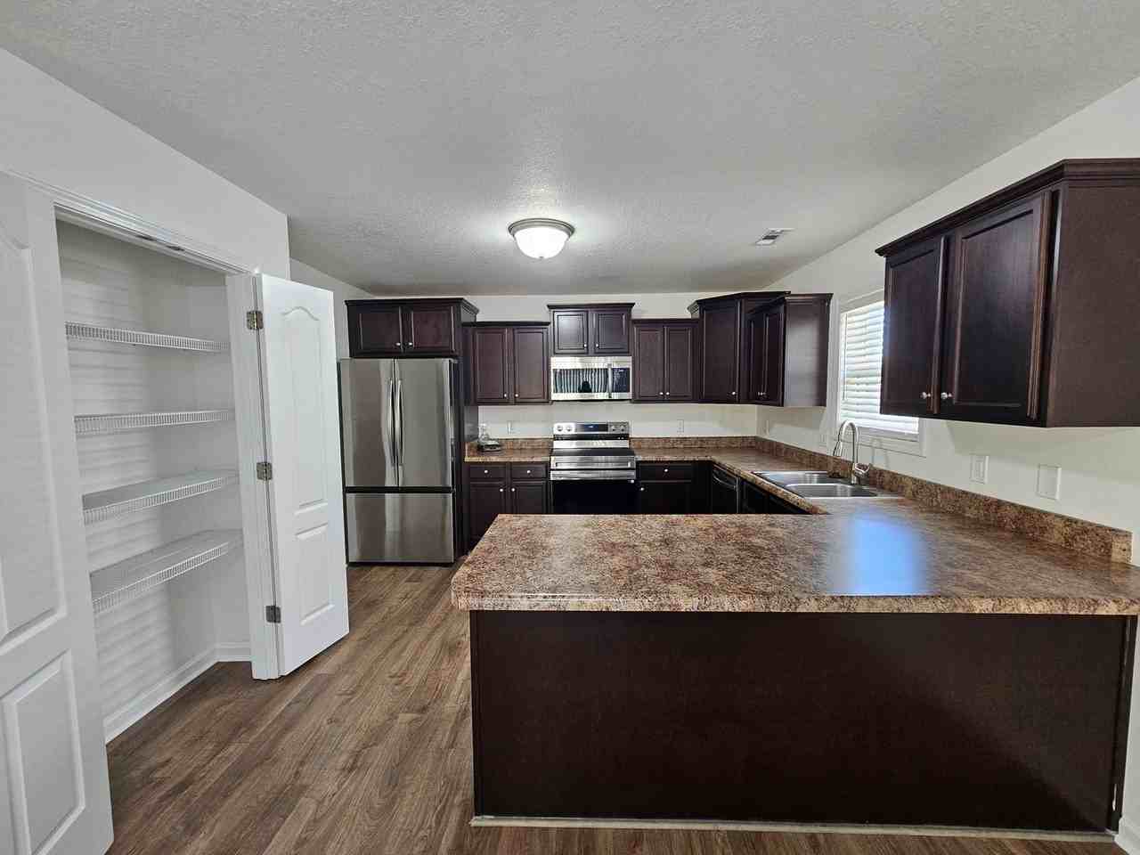 808 Dynasty Dr - Photo 5 of 22
